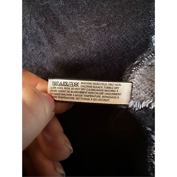 Victoria Secrets bundle, big blanket, and slippers - Picture 10 of 15